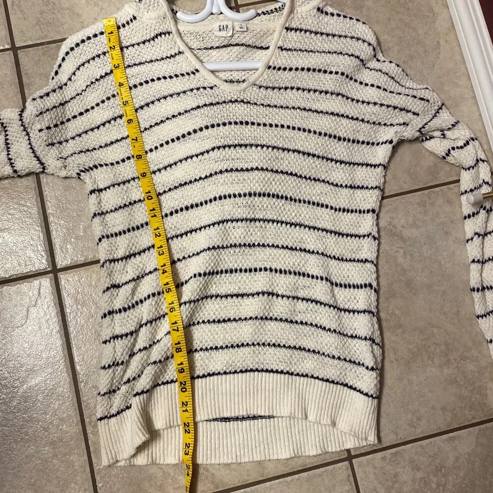 GAP Knit Hoodie - Picture 11 of 16